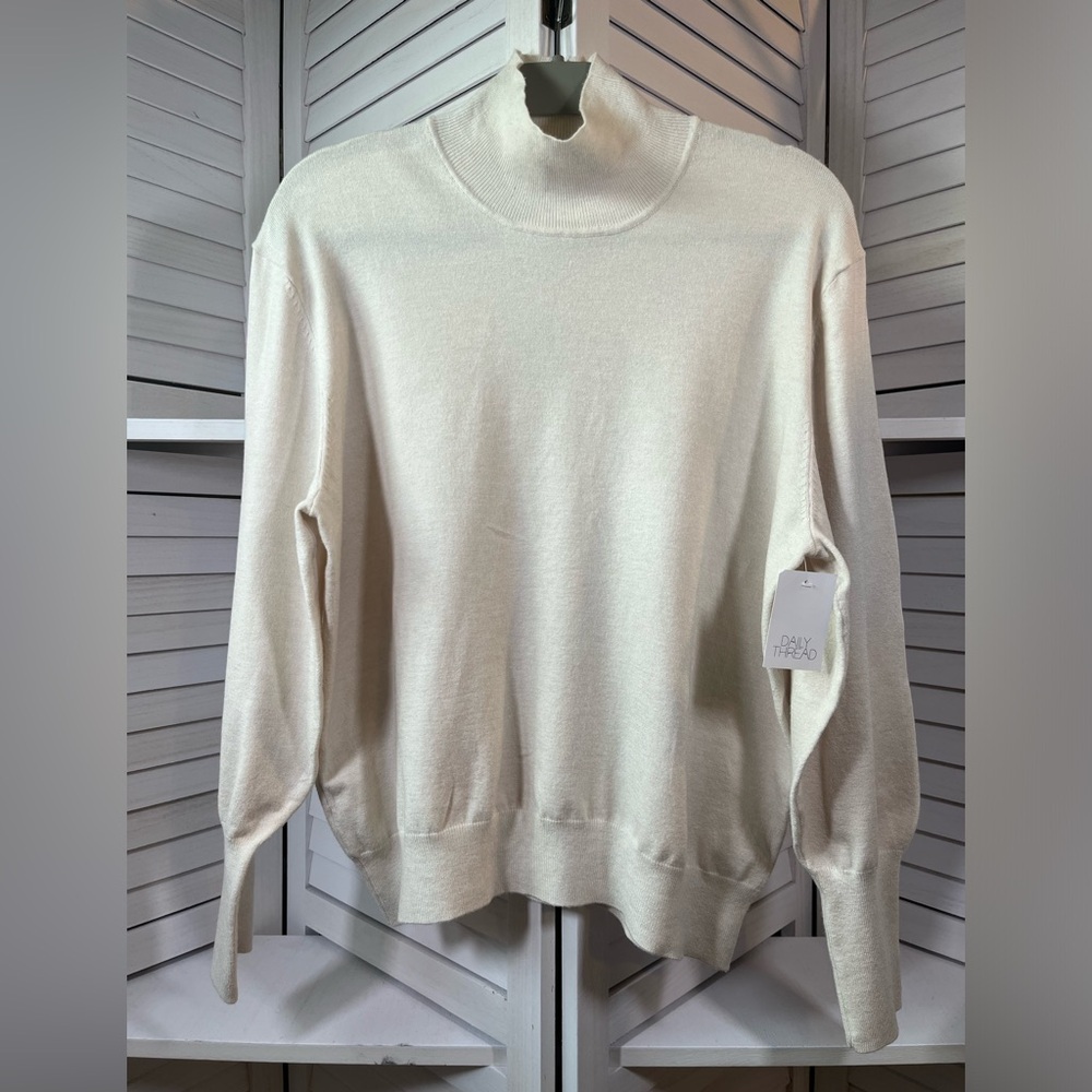 NEW DAILY THREAD SWEATER